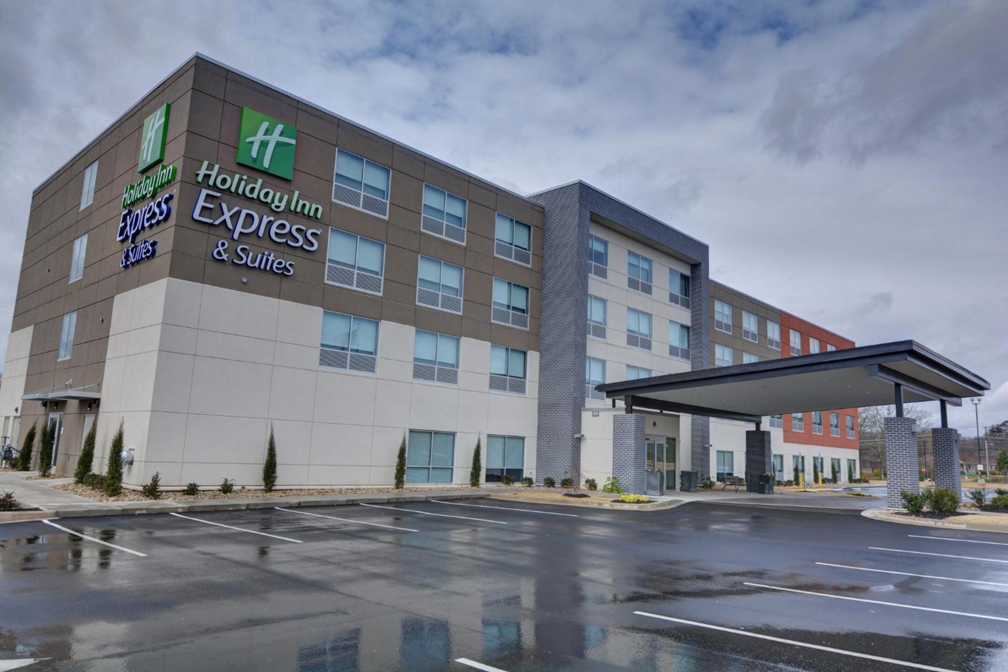 Holiday Inn Express & Suites - Greenville - Taylors By Ihg Exterior photo